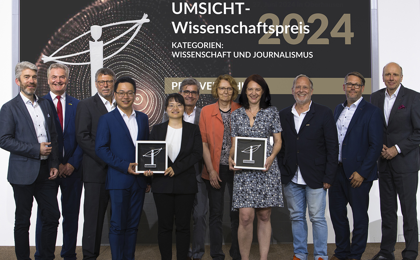 UMSICHT-Wissenschaftspreis 2024: Preisträger*innen und Unterstützer*innen