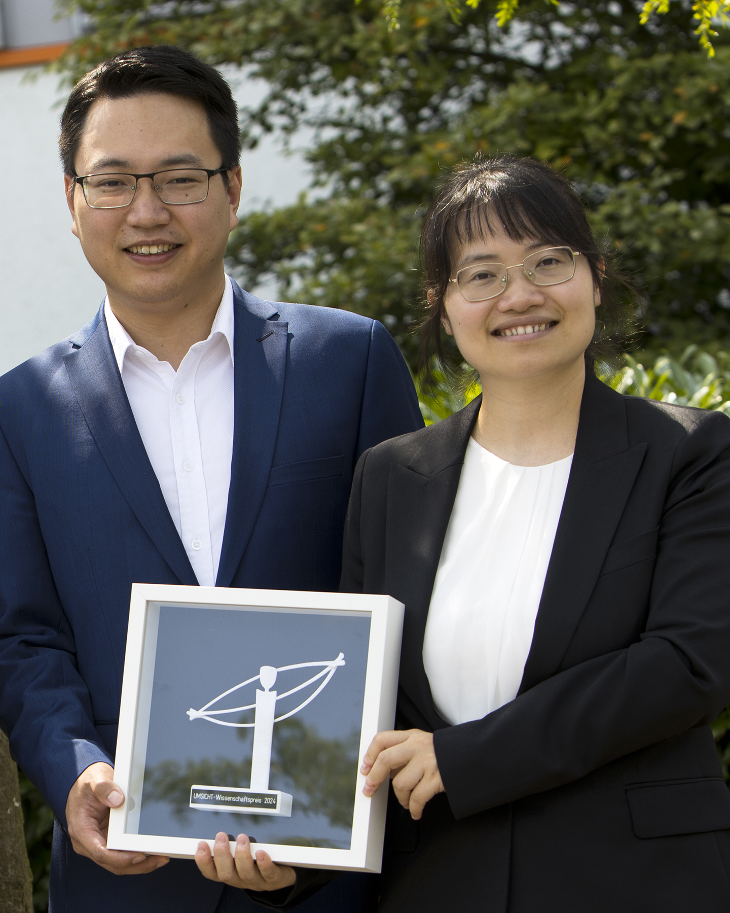 Gewinner-Team in der Kategorie Wissenschaft: Dr. Gan Huang und Dr. Jingyuan Xu